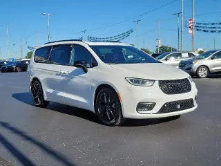 Chrysler Pacifica 2025 Limited 4p Minivan