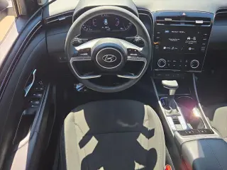 Hyundai TUCSON 2023 SEL SUV 4 puertas