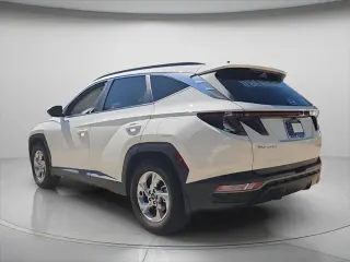 Hyundai TUCSON 2023 SEL SUV 4 puertas