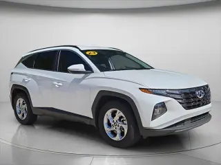 Hyundai TUCSON 2023 SEL SUV 4 puertas