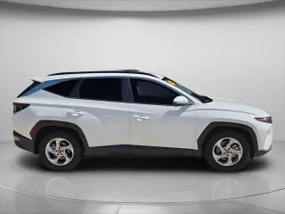 Hyundai TUCSON 2023 SEL SUV 4 puertas
