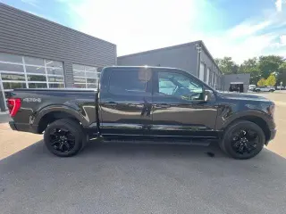 Ford F-150 2023 4x4 XLT 4p SuperCrew 5.5 ft. CB
