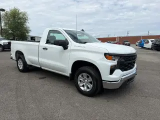 Chevrolet Silverado 1500 2025 4x2 Work Truck 2p Cabina Regular 8 pies LB