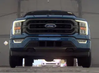 Ford F-150 2023 4x4 XLT 4p SuperCrew 5.5 ft. CB