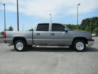 Chevrolet Silverado 1500 Clásico 2007 LS2 4dr Crew Cab 5.8 ft. SB