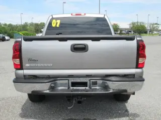 Chevrolet Silverado 1500 Clásico 2007 LS2 4dr Crew Cab 5.8 ft. SB