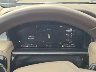 Lincoln Nautilus 2023 4x4 Estándar SUV 4p