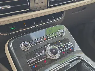 Lincoln Nautilus 2023 4x4 Estándar SUV 4p