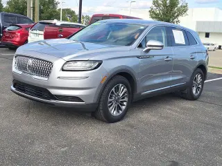Lincoln Nautilus 2023 4x4 Estándar SUV 4p