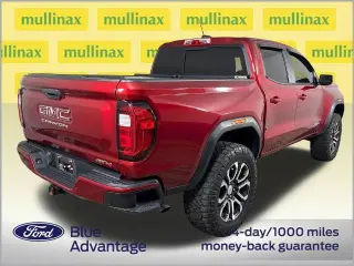 GMC Canyon 2023 4x4 AT4 4dr Crew Cab 5 ft. SB