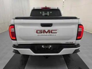 GMC Canyon 2024 4x4 AT4 4p Puertas Crew Cab Cabina Completa 5 ft. SB