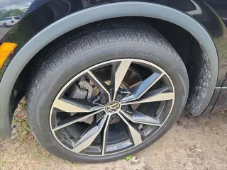 Volkswagen Tiguan 2024 AWD SEL R-Line 4Motion 4p SUV