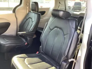 Chrysler Pacifica 2019 Limited Minivan de 4 puertas