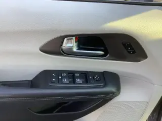 Chrysler Pacifica 2019 Limited Minivan de 4 puertas