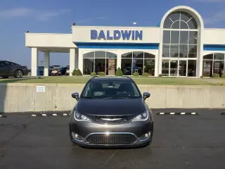 Chrysler Pacifica 2019 Limited Minivan de 4 puertas