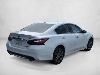 Nissan Altima 2018 2.5 SR 4dr Sedan