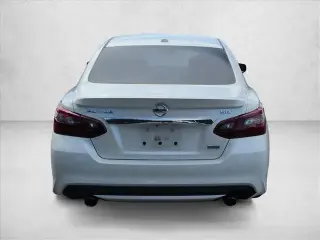 Nissan Altima 2018 2.5 SR 4dr Sedan