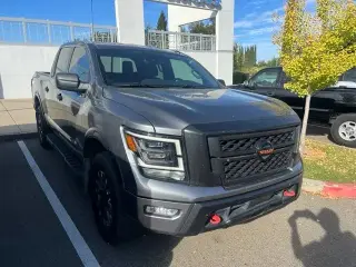 Nissan Titan 2021 4x4 PRO-4X 4p Crew Cab 5.6 ft. SB