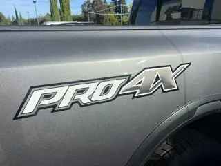 Nissan Titan 2021 4x4 PRO-4X 4p Crew Cab 5.6 ft. SB