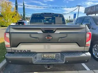Nissan Titan 2021 4x4 PRO-4X 4p Crew Cab 5.6 ft. SB