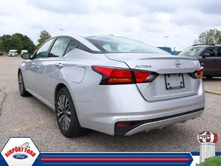 Nissan Altima 2025 2.5 SV Sedán de 4 puertas