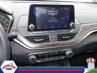 Nissan Altima 2025 2.5 SV Sedán de 4 puertas