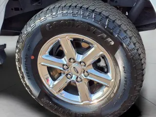 Ford F-150 2025 4x4 XLT 4p SuperCrew 5.5 ft. CB