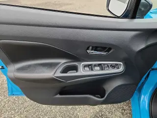 Nissan Versa 2025 SR 4dr Sedan