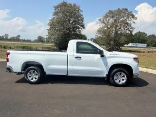 Chevrolet Silverado 1500 2025 4x2 Work Truck 2p Cabina Regular 8 pies LB