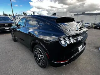 Ford Mustang Mach-E 2024 AWD Premium 4dr SUV