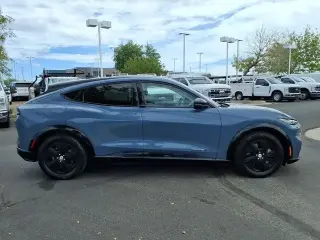 Ford Mustang Mach-E 2023 AWD California Route 1 4dr SUV
