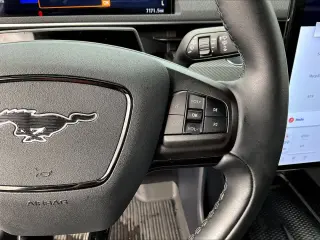 Ford Mustang Mach-E 2024 AWD Select 4dr SUV