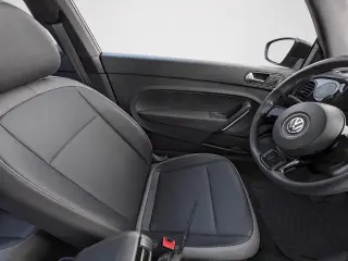 Volkswagen Escarabajo 2015 1.8T Clásico PZEV 2p Coupé 6V
