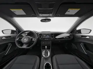 Volkswagen Escarabajo 2015 1.8T Clásico PZEV 2p Coupé 6V