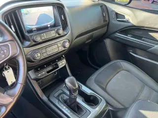 GMC Canyon 2022 4x4 AT4 4dr Crew Cab 5 ft. SB (Tela)