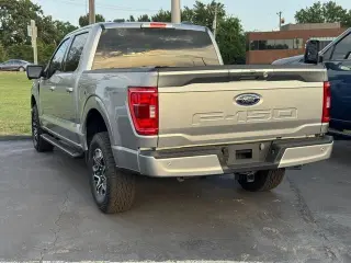 Ford F-150 2023 4x4 XLT 4 puertas SuperCrew carrocería de 6.5 pies