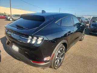 Ford Mustang Mach-E 2024 Select 4dr SUV