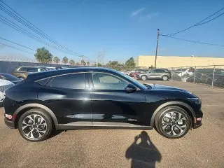 Ford Mustang Mach-E 2024 Select 4dr SUV