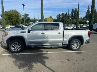 GMC Sierra 1500 2019 4x4 SLT 4p Puerta Tripulante Cabina Estándar 5.8 ft. CB