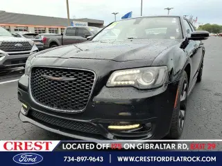 Chrysler 300 2022 S V8 4p Sedan