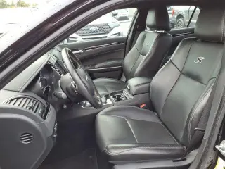 Chrysler 300 2022 S V8 4p Sedan