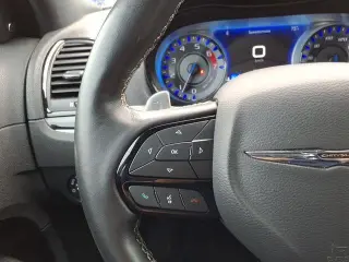 Chrysler 300 2022 S V8 4p Sedan