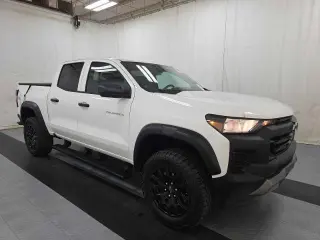 Chevrolet Colorado 2024 4x4 Trail Boss Cabina de tripulacion 4p 5 ft. SB