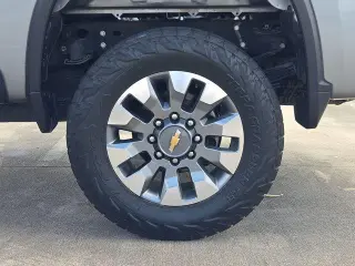 Chevrolet Silverado 2500HD 2024 4x4 Custom 4dr Crew Cab SB