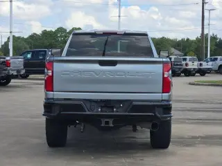 Chevrolet Silverado 2500HD 2024 4x4 Custom 4dr Crew Cab SB
