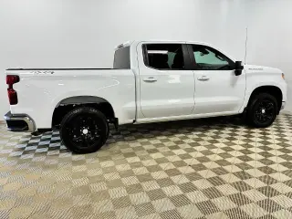 Chevrolet Silverado 1500 2024 4x4 LT 4dr Crew Cab 5.8 ft. SB con 2FL