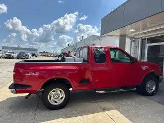 Ford F-150 2000 4dr XLT 4WD Extended Cab Stepside SB