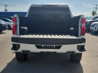 Chevrolet Silverado 1500 2024 4x4 RST 4p. Cabina de Tripulacion 5.8 ft. CB