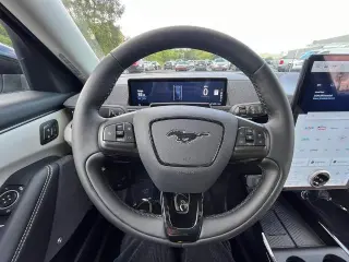 Ford Mustang Mach-E 2022 AWD Premium 4dr SUV