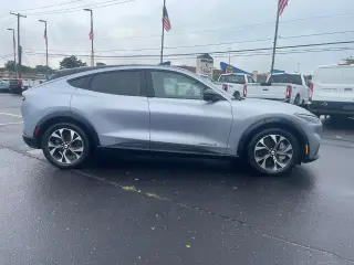 Ford Mustang Mach-E 2022 AWD Premium 4dr SUV